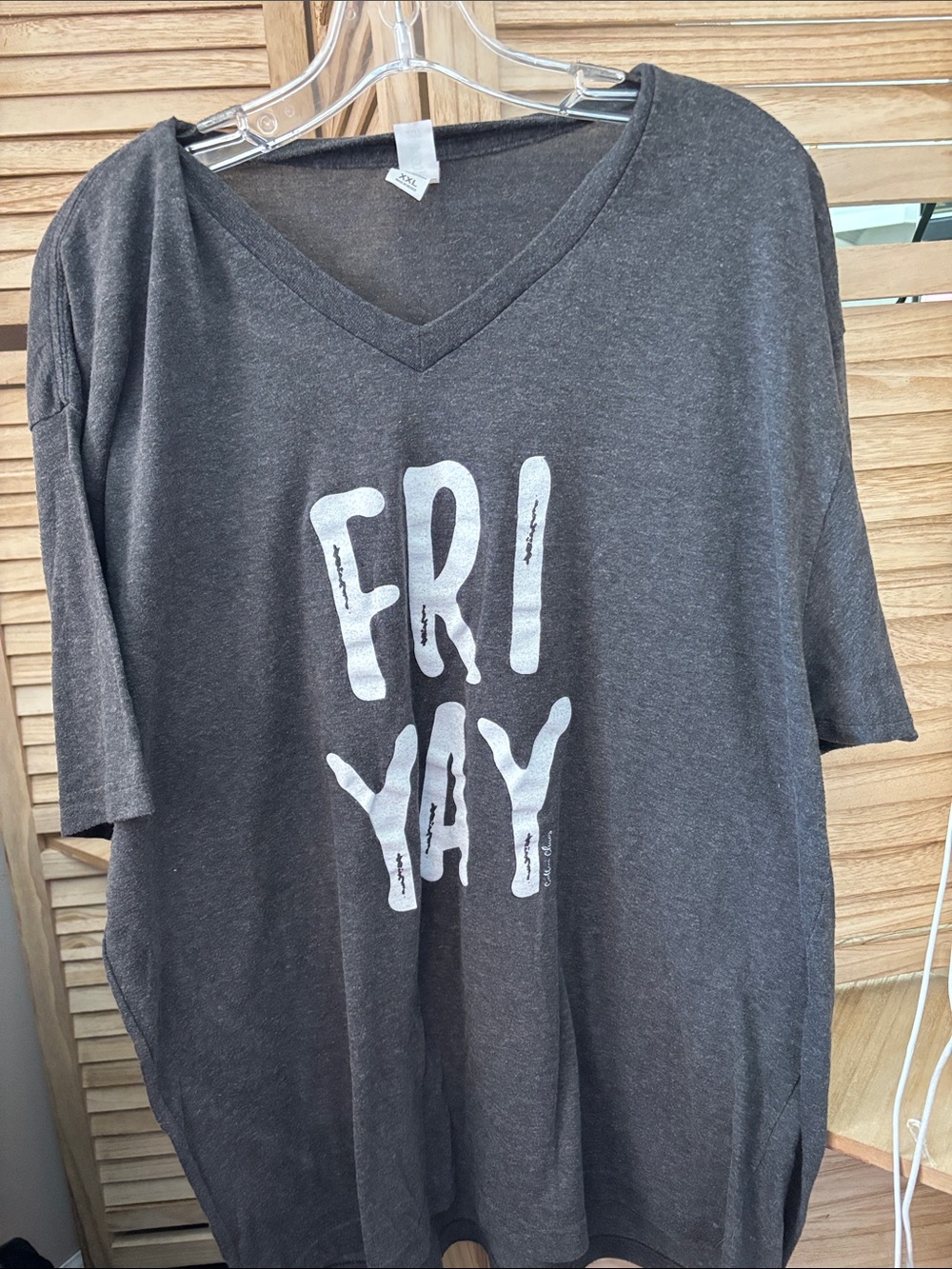 FRIYAY Graphic V-Neck Tee - Charcoal XXL